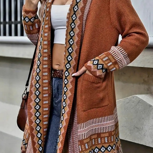 Vibrantly colored gio pattern tassel hem cardigan - Picture 6 of 8